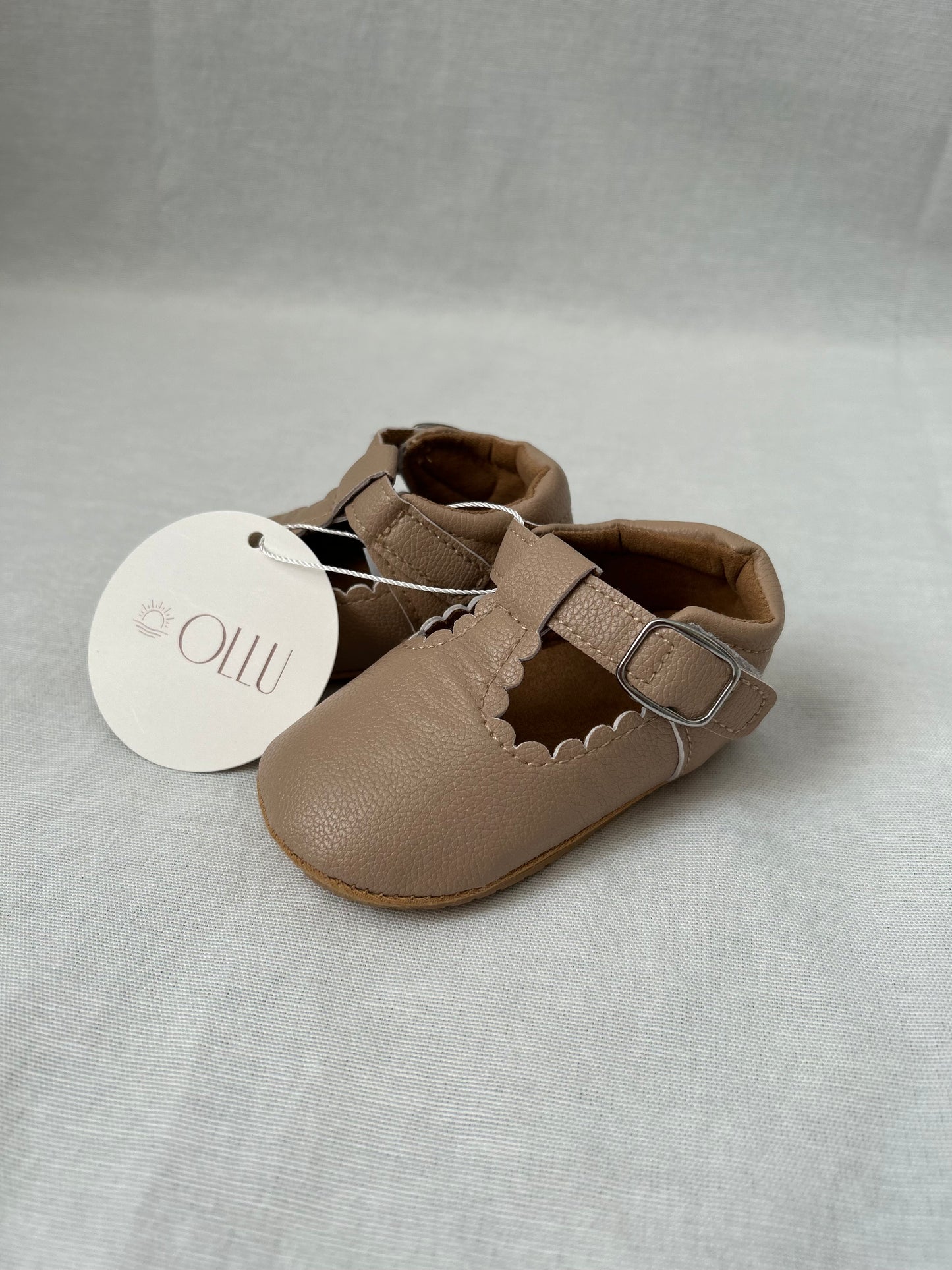 Ella shoes in Khaki