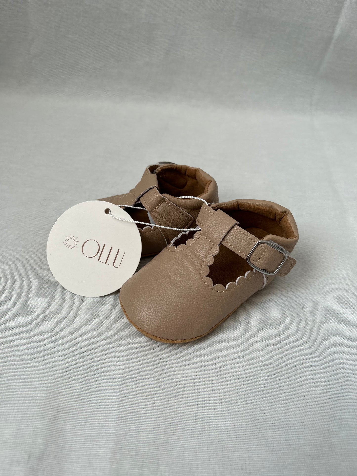 Ella shoes in Khaki